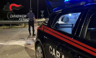 Investita una ragazza a Pedaso, l’auto si dà alla fuga, ma viene rintracciata poco dopo dai carabinieri